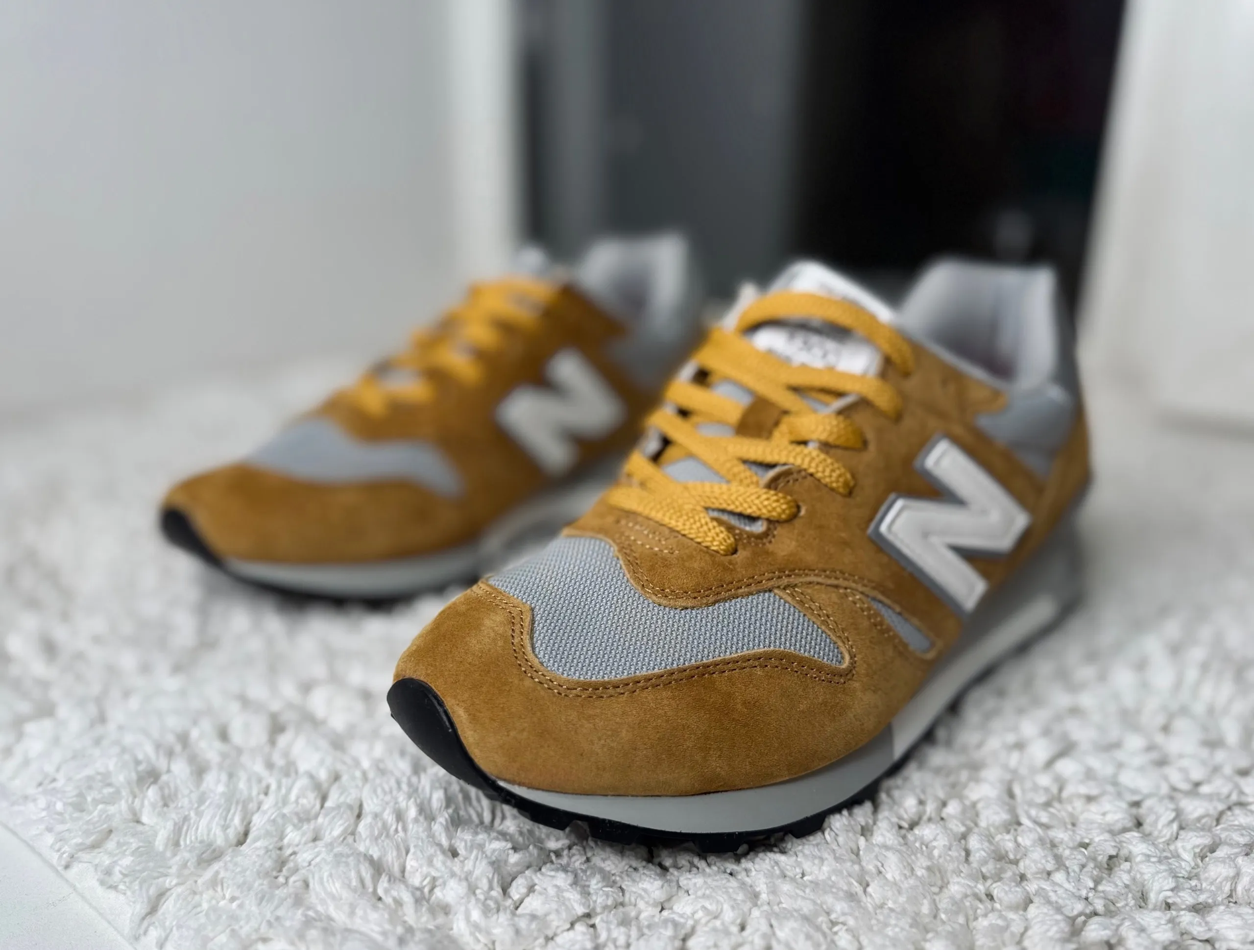 New Balance 1300 желтые