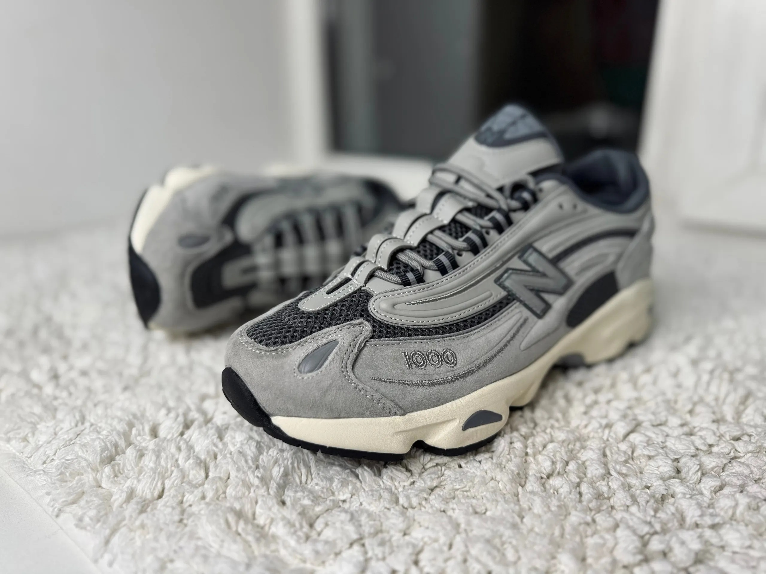 New Balance 1000 цвет серый