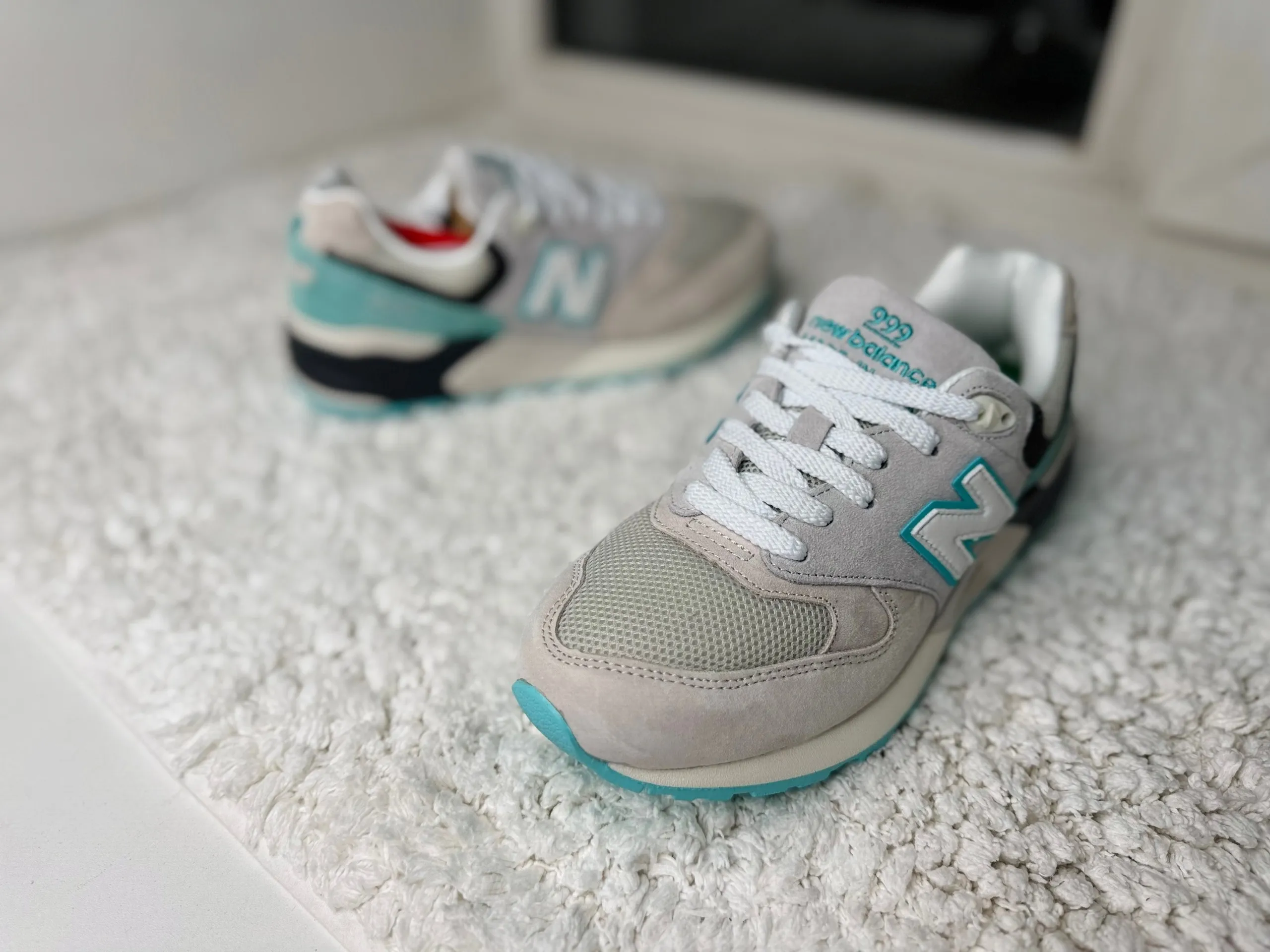 New Balance 999 серые с мятным