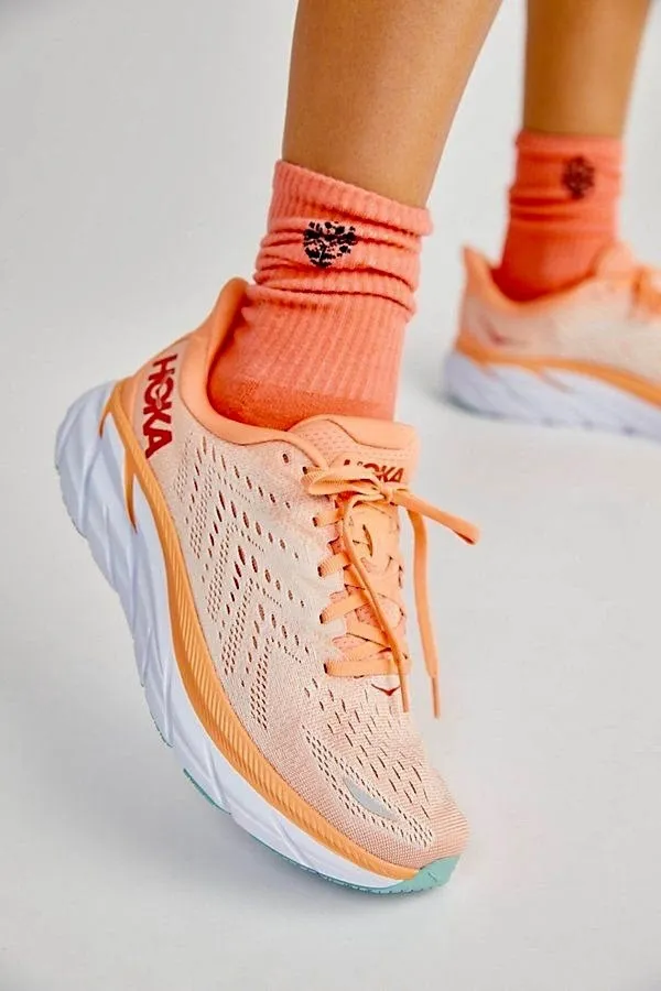 Hoka Clifton 8