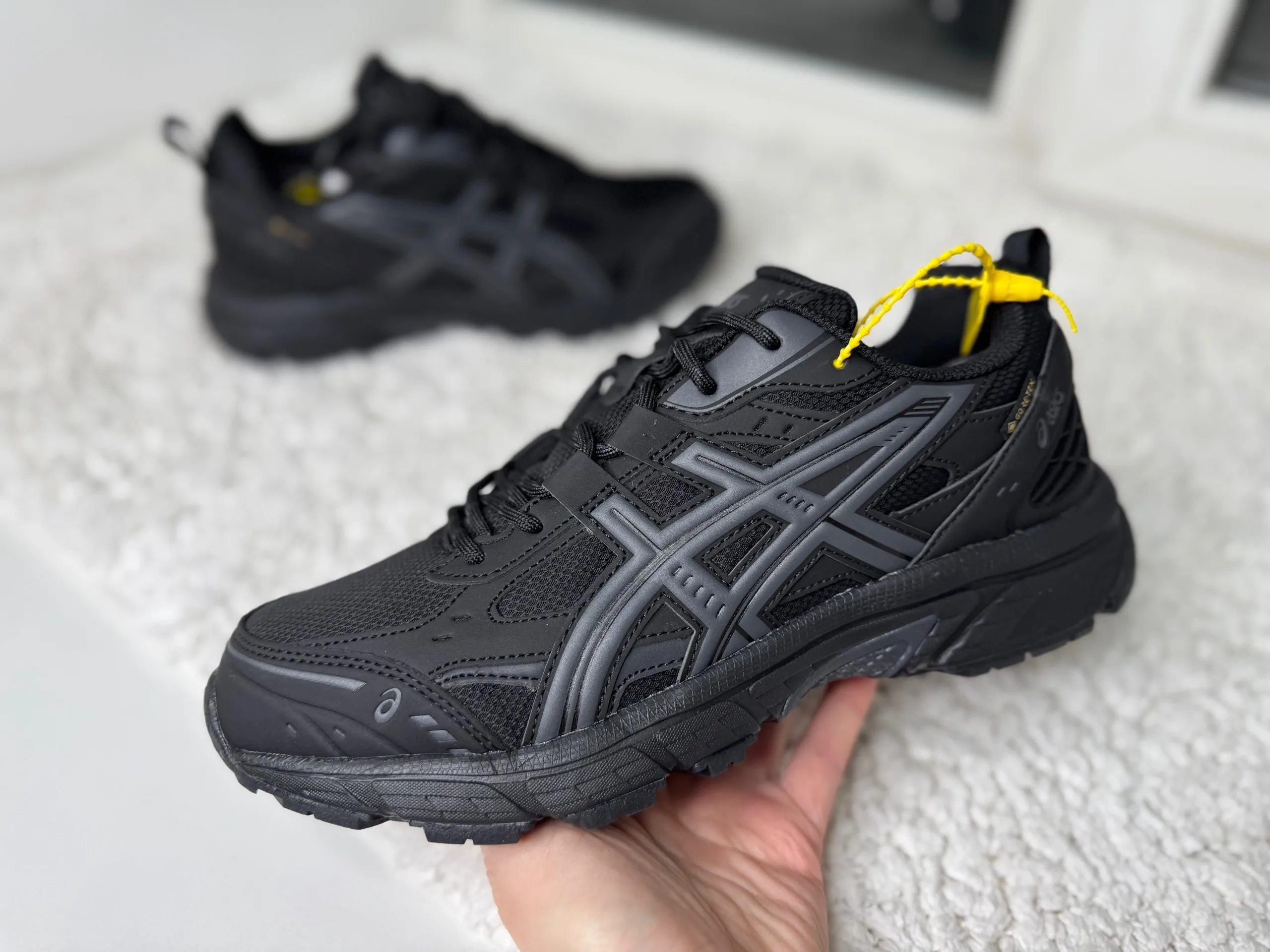 Asics Gore tex Thermo черные