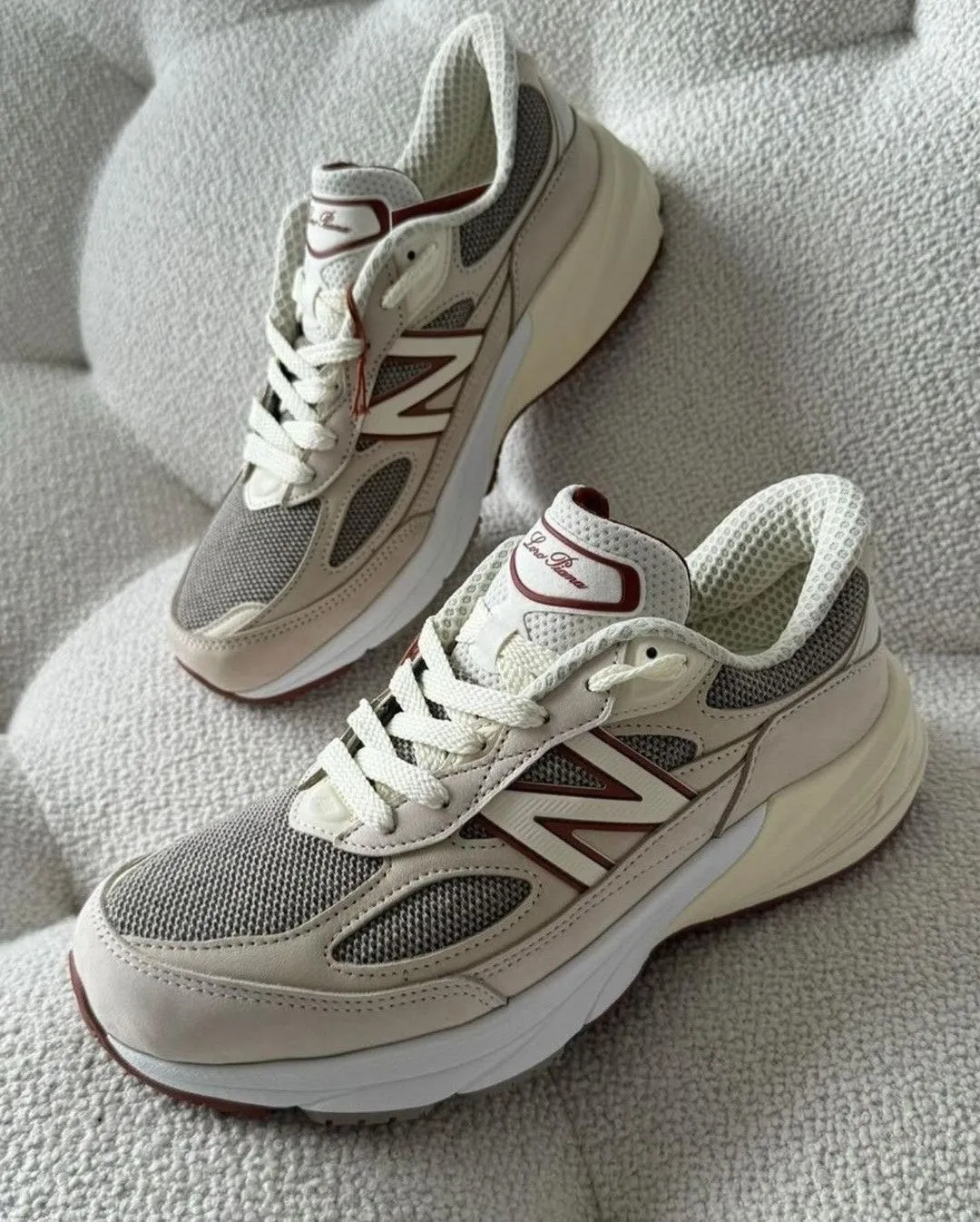New Balance 990 v6 бежевые Loro Piana
