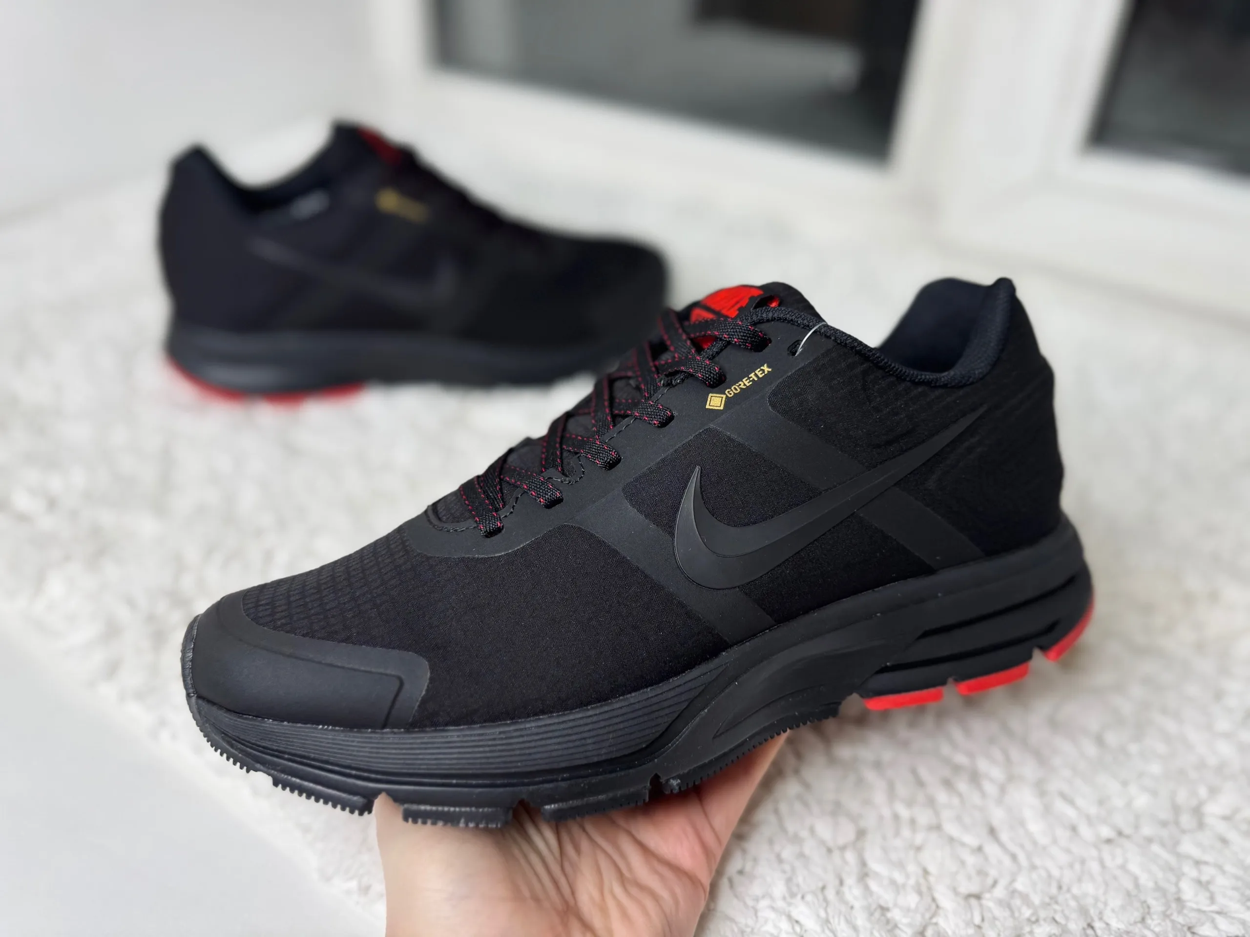 Nike Air Pegasus Goretex черные с красным
