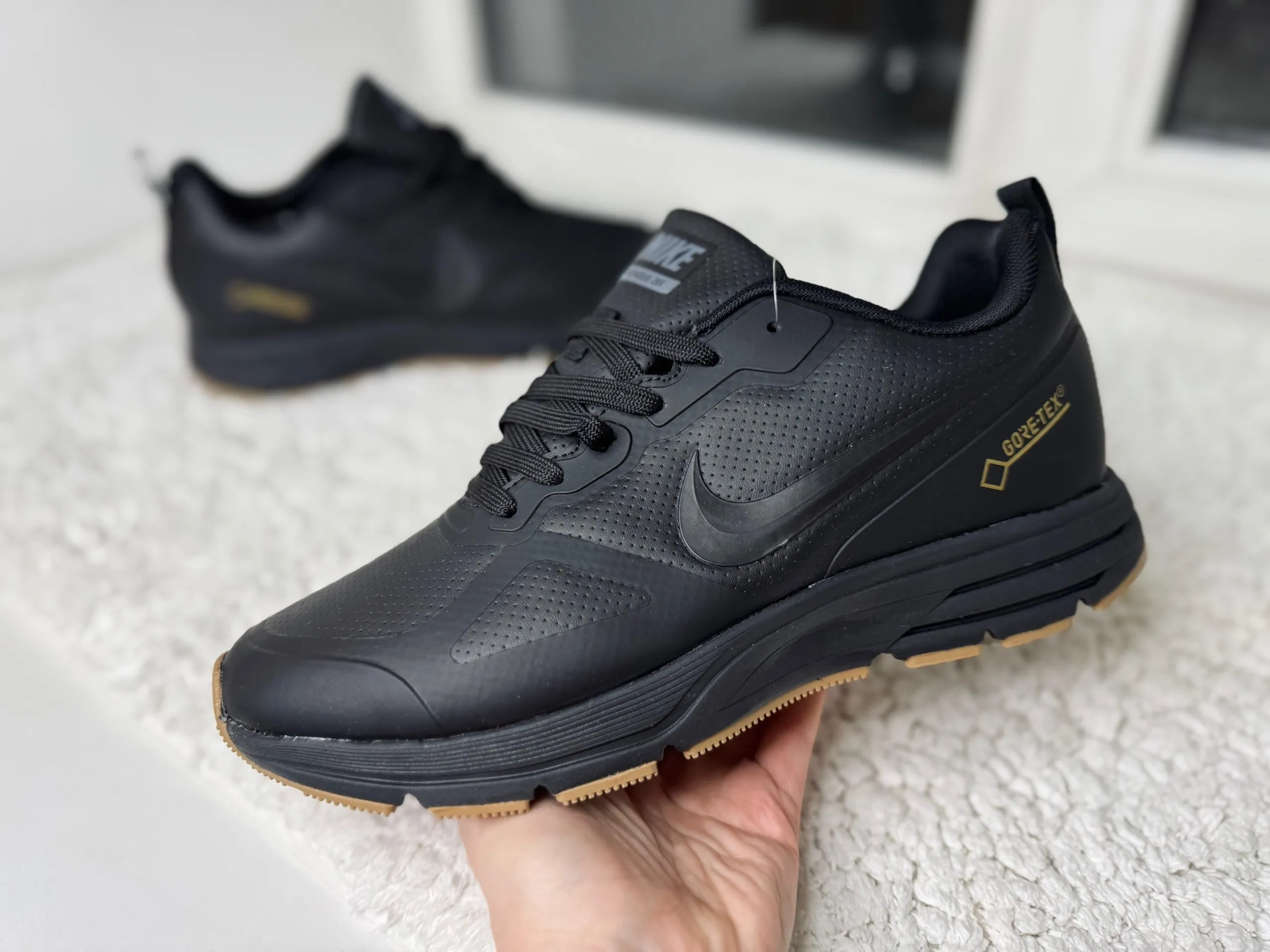 Nike Air Pegasus Goretex черные с коричневым