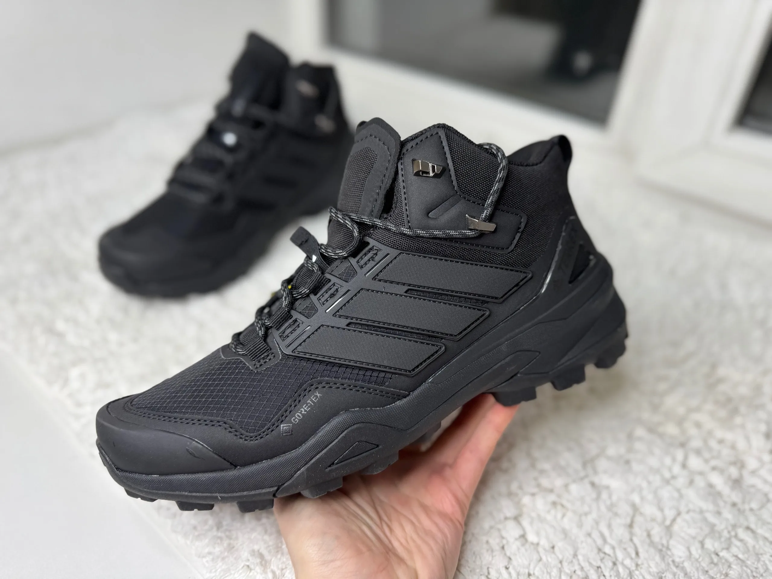 Adidas Terrex Gore tex черные зимние высокие New Adidas Terrex Gore tex черные зимние высокие New