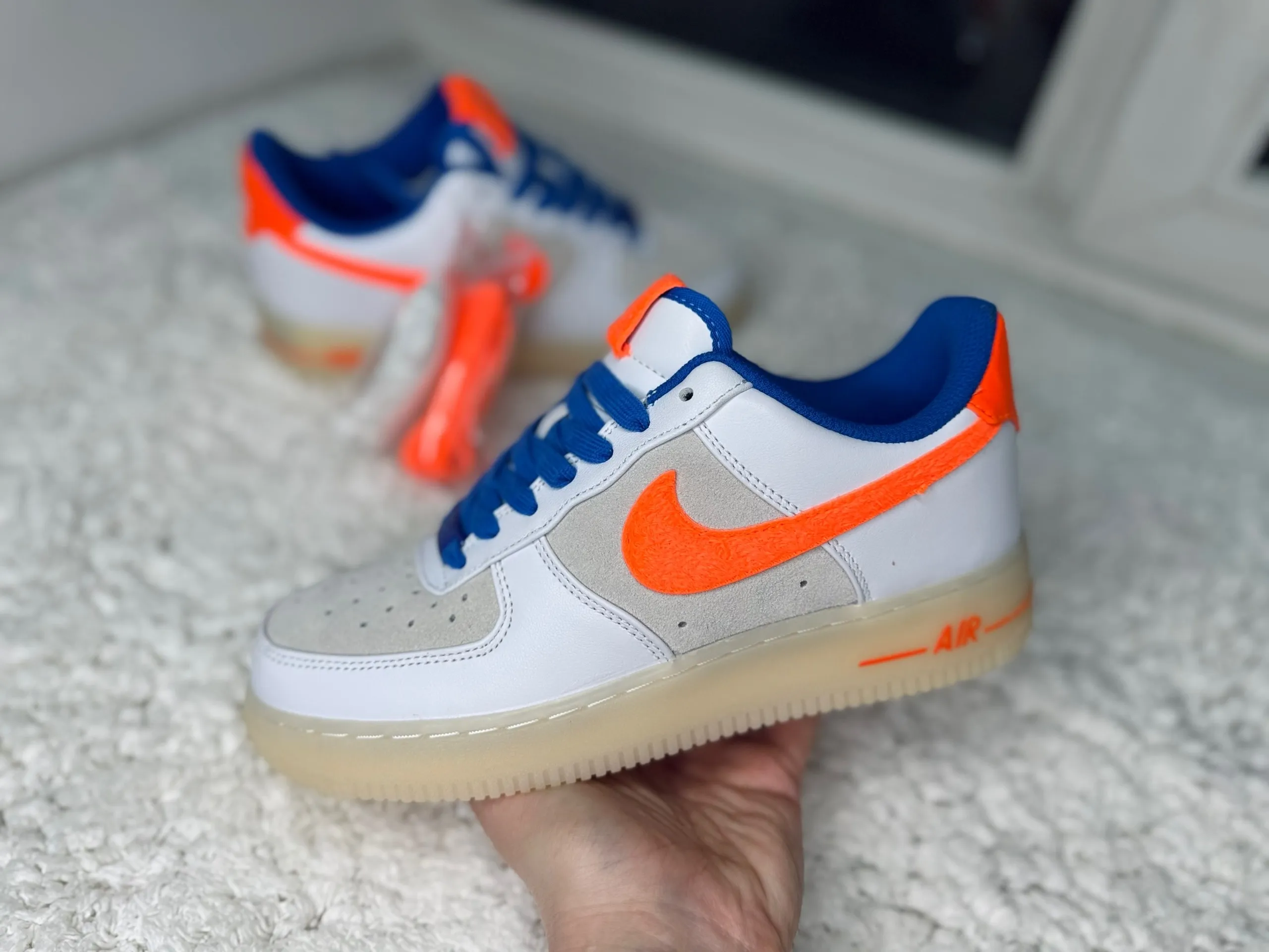 Nike Air Force Low белые с оранжевым с синим