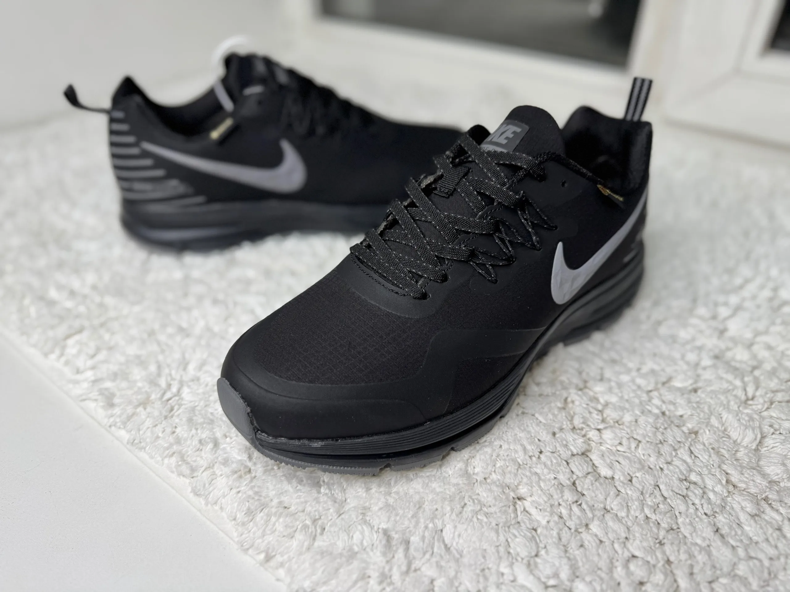 Nike Shield Gore tex Thermo черные Nike Shield Gore tex Thermo черные