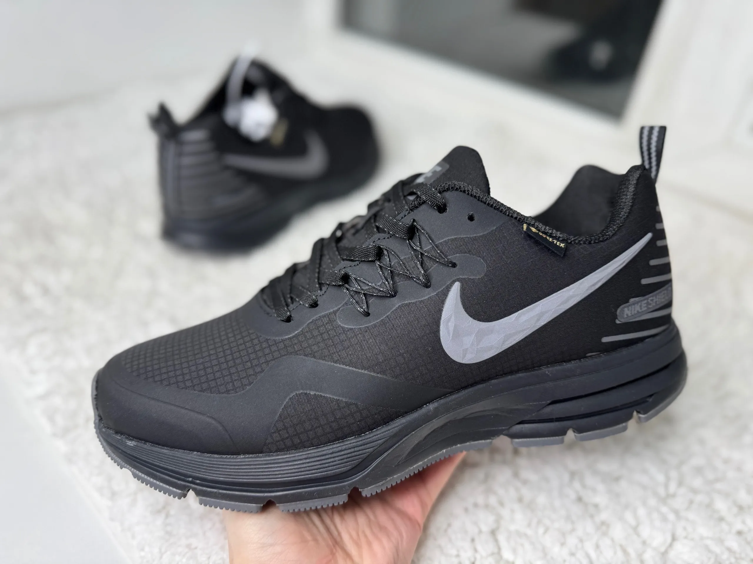 Nike Shield Gore tex Thermo черные Nike Shield Gore tex Thermo черные