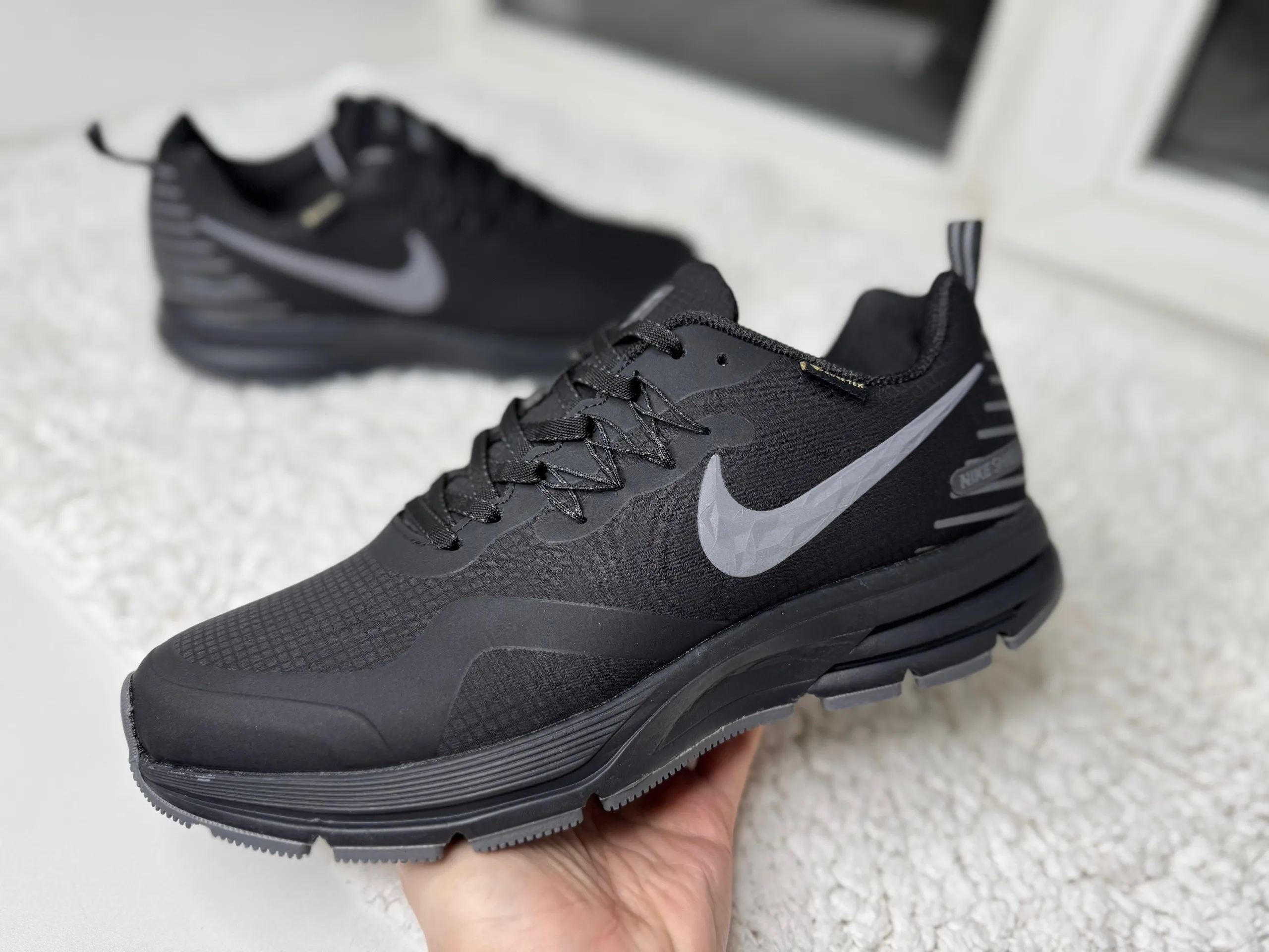 Nike Shield Gore tex Thermo черные Nike Shield Gore tex Thermo черные