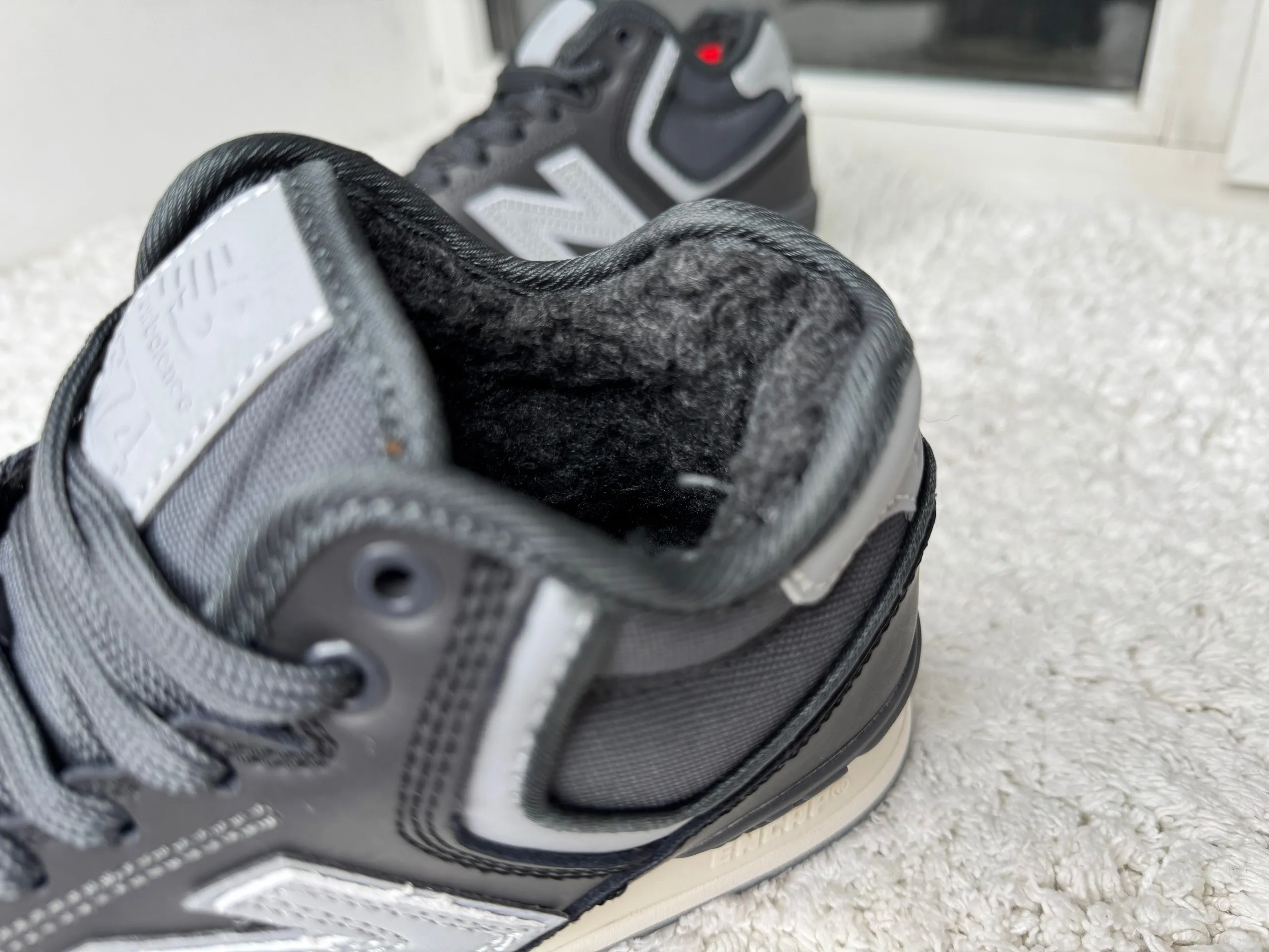 New Balance 574 серые с мехом высокие кожаные