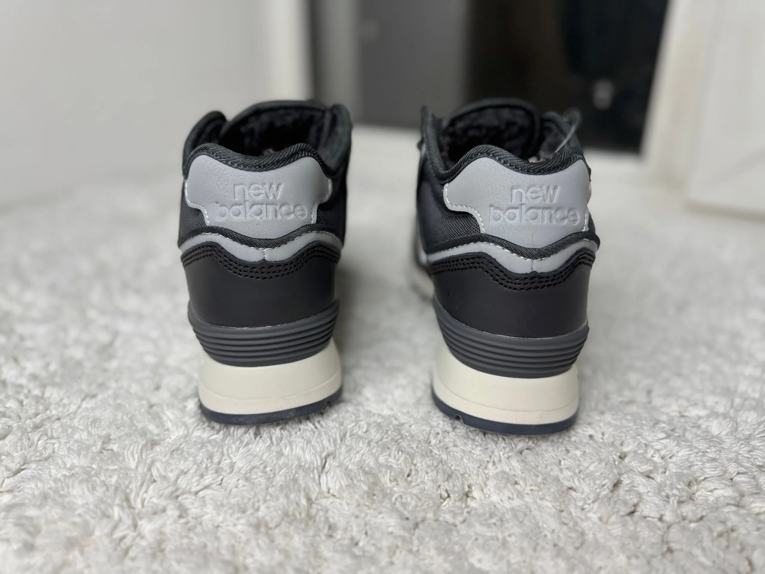 New Balance 574 серые с мехом высокие кожаные