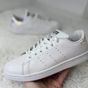Adidas Stan Smith белые с перламутром