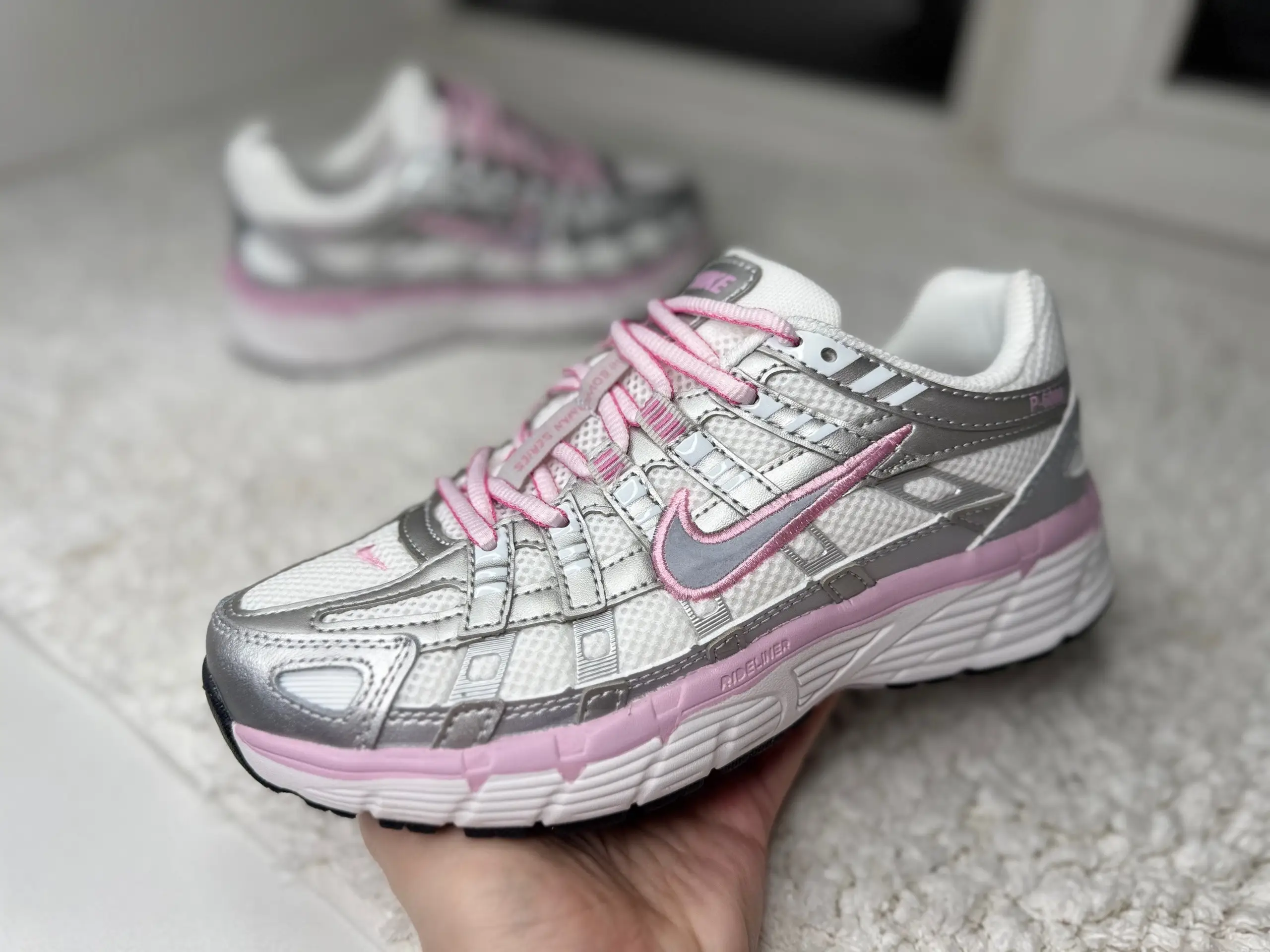 Nike P-6000 нежно-розовые с серебром