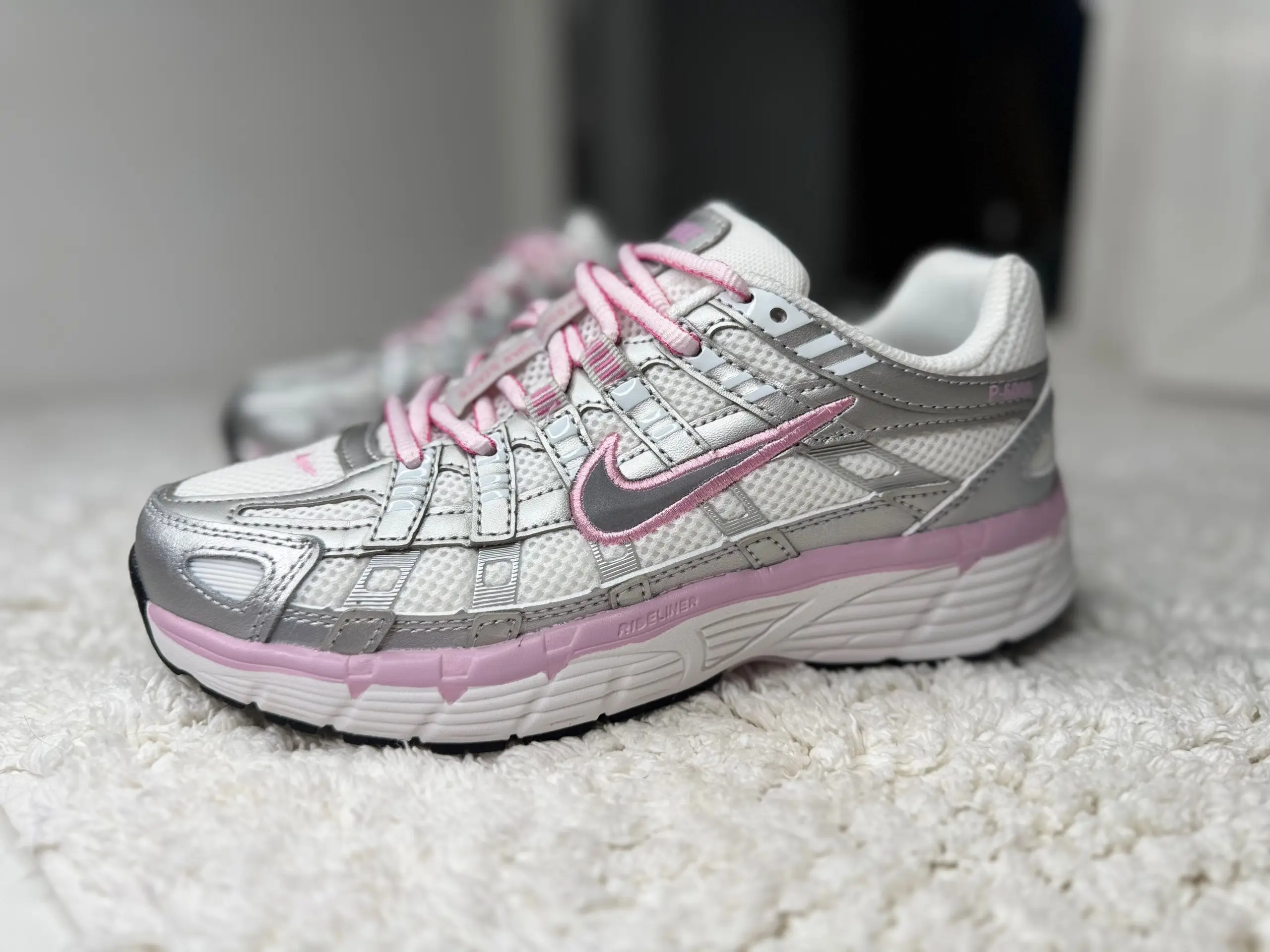 Nike P-6000 нежно-розовые с серебром