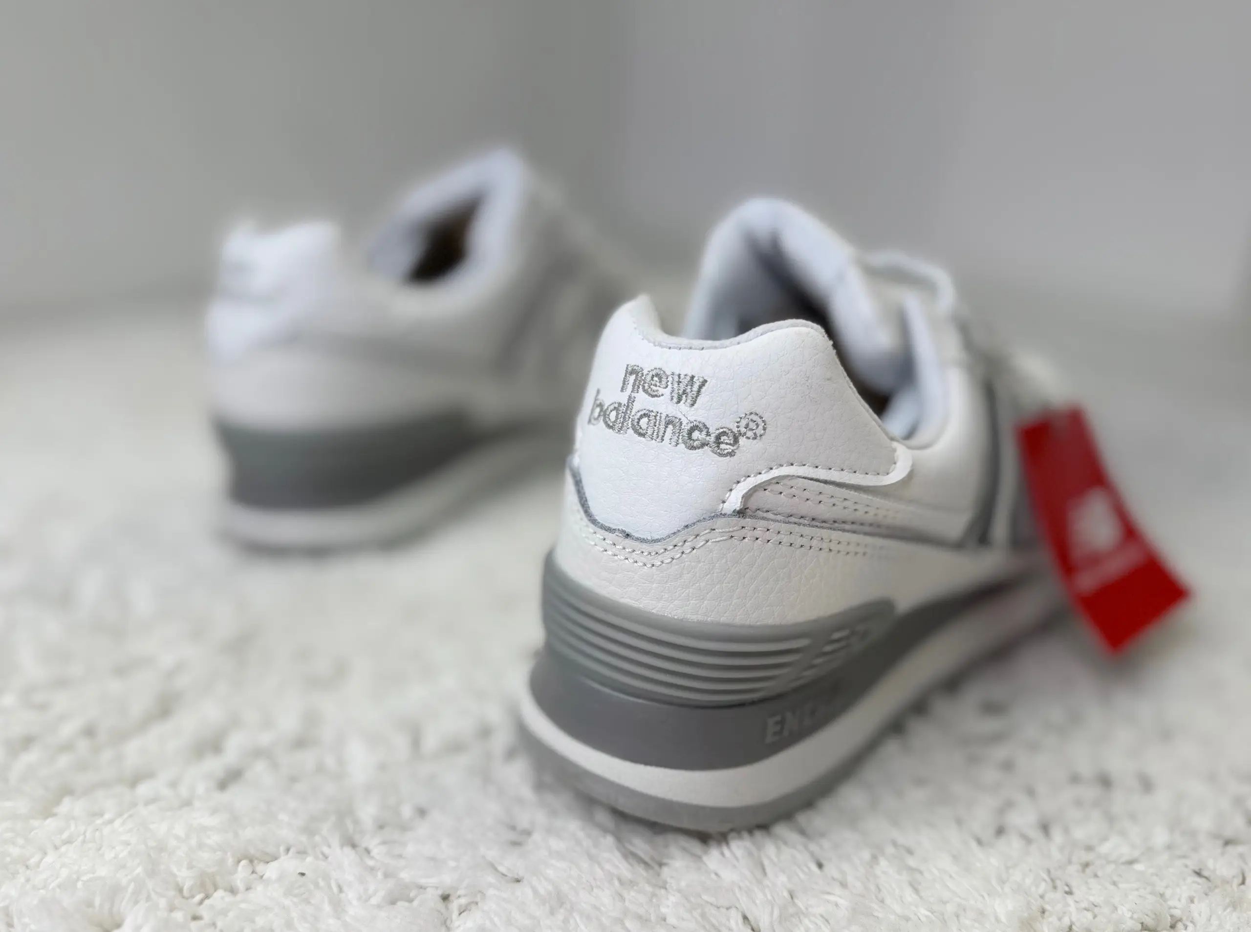 New Balance 574 белые с серым