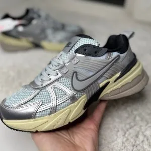 Nike V2K Run серые