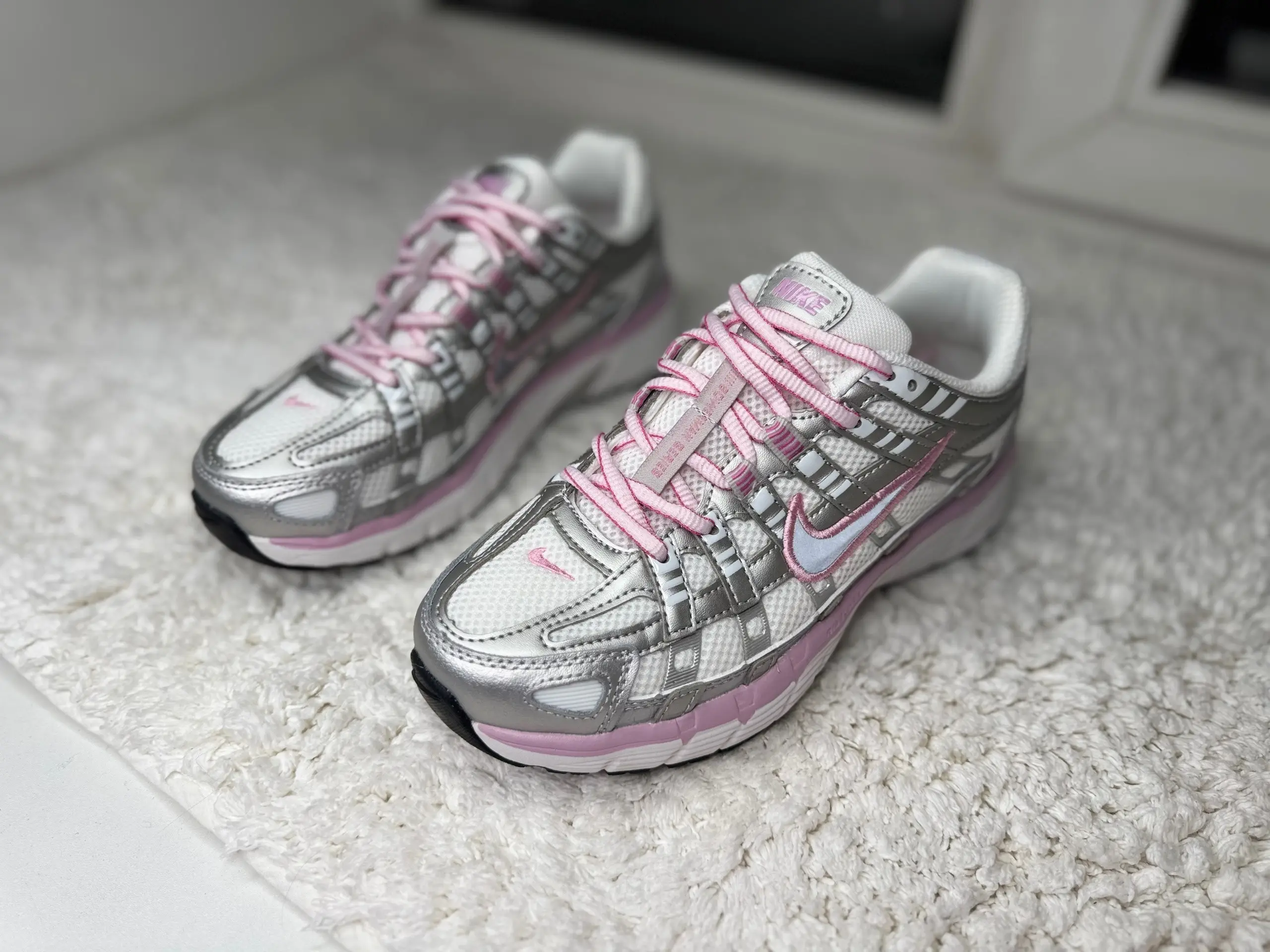 Nike P-6000 нежно-розовые с серебром